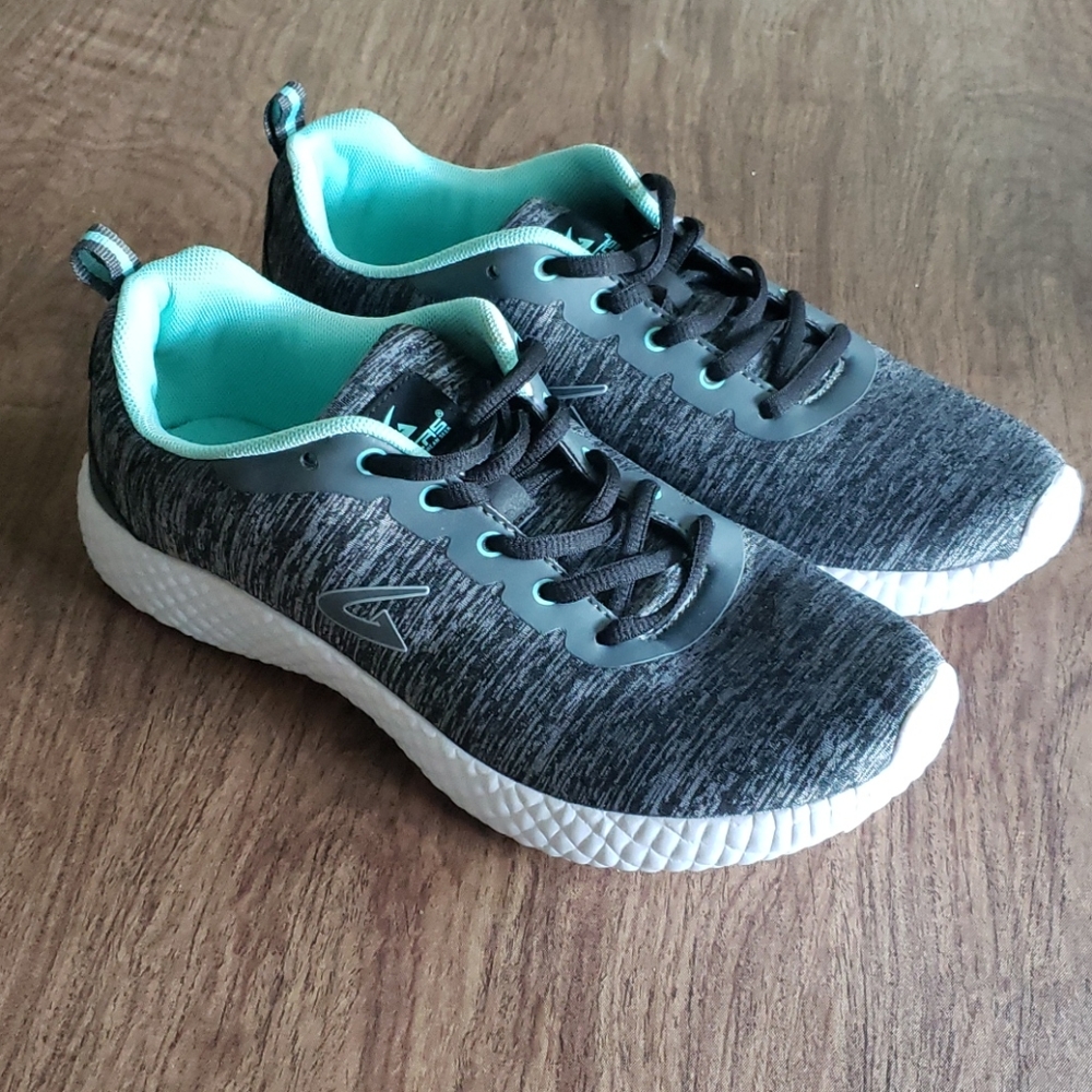 Gears by Dream Seek Women's Sneakers